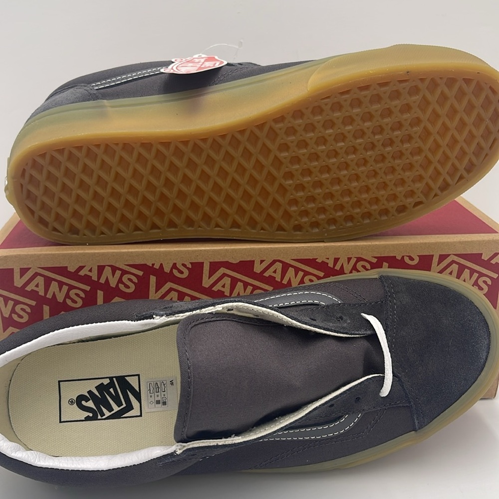 Vans Men’s Style 36 Gum Asphalt
VN0A54F6107 Sneakers - Picture 3 of 16